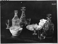 Stillleben mit Teegeschirr (Glasflaschen und Gläser) by Jean-Etienne Liotard