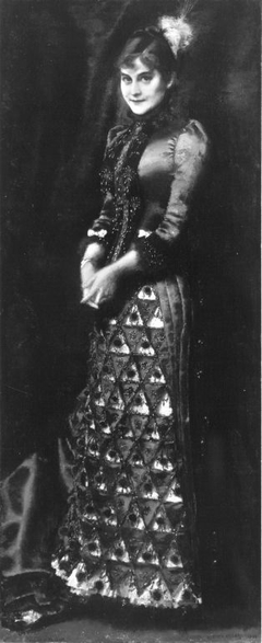 Irene von Keller, die Frau des Künstlers by Albert von Keller