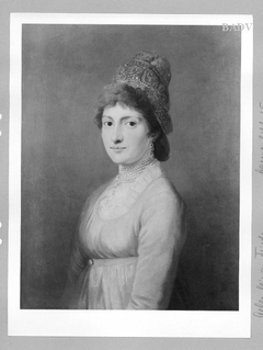 Damenporträt mit Perlenkollier und Kopfputz by August Friedrich Oelenhainz
