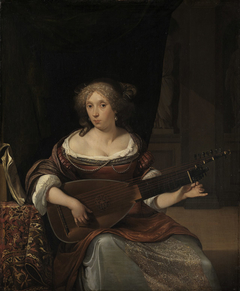 Woman tuning her lute