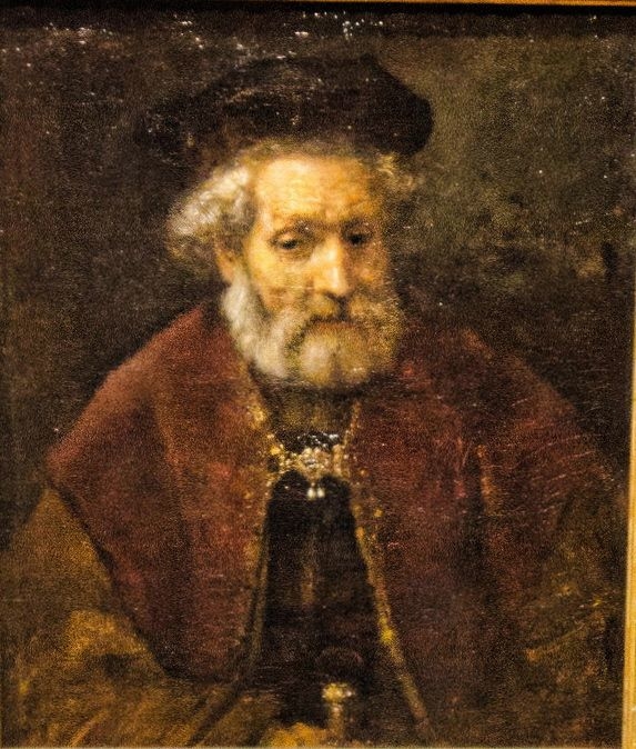 Old man with a beard and beret